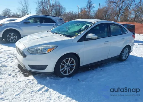 2015 Ford Focus Se z USA, uszkodzony, nr VIN 1FADP3F24FL347383